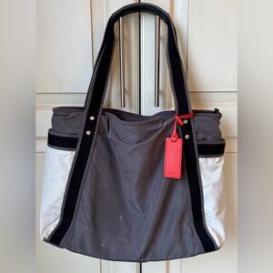 Fossil Black, Gray, and White Large Tote Bag. Great Travel bag.
